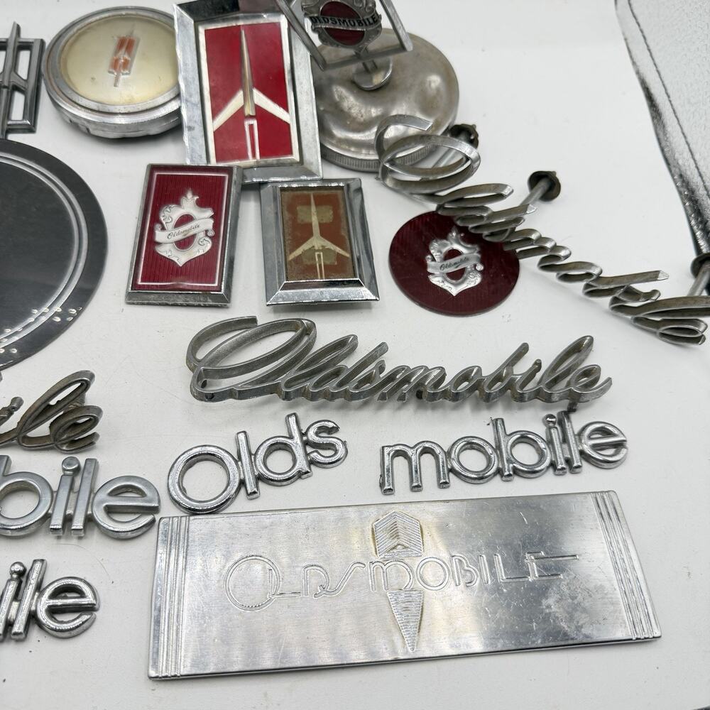 Vintage Oldsmobile Emblem Ornament Rare Lot Bulk Car Part Hood Ornament Logo - Picture 3 of 16